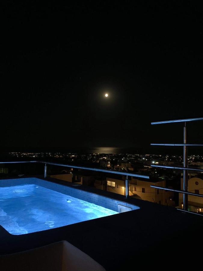 Lux House With Outdoor Jacuzzi And Sea View In Santorini Apartamento Emporio  Exterior foto